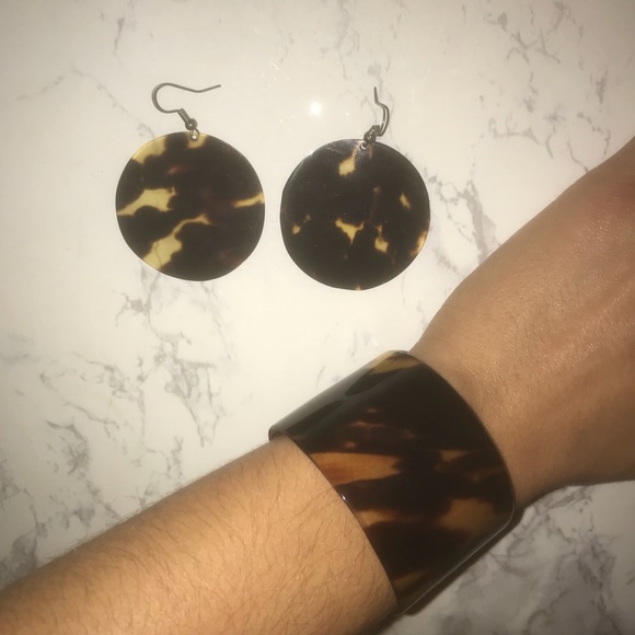 Jewelry - Dominican turtle shell earrings & bracelet